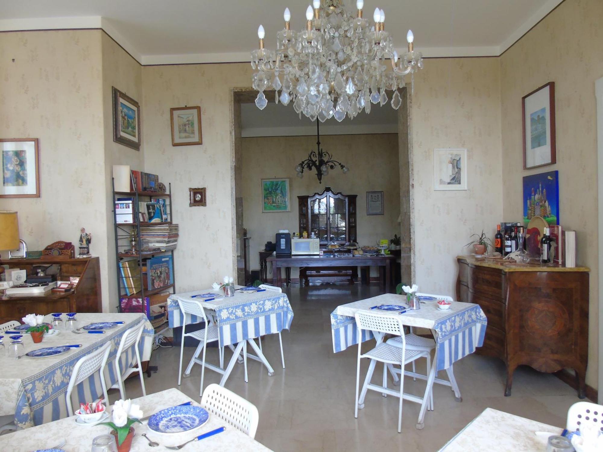 Villino Vanzetti 1930 Cagliari Extérieur photo