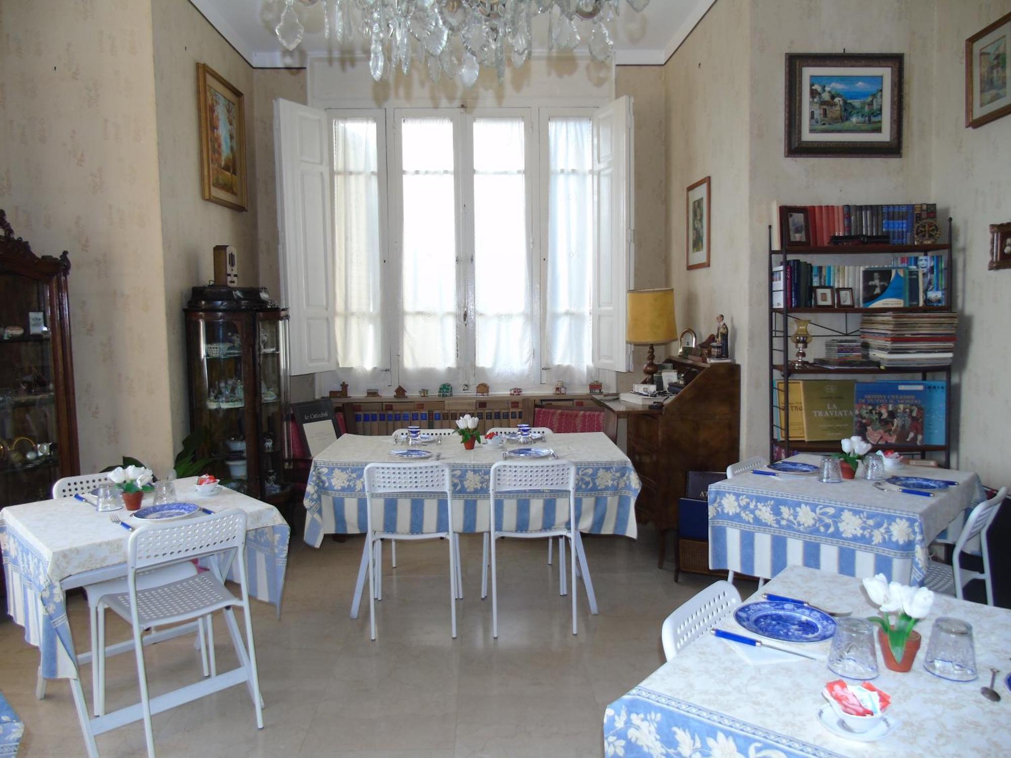 Villino Vanzetti 1930 Cagliari Extérieur photo